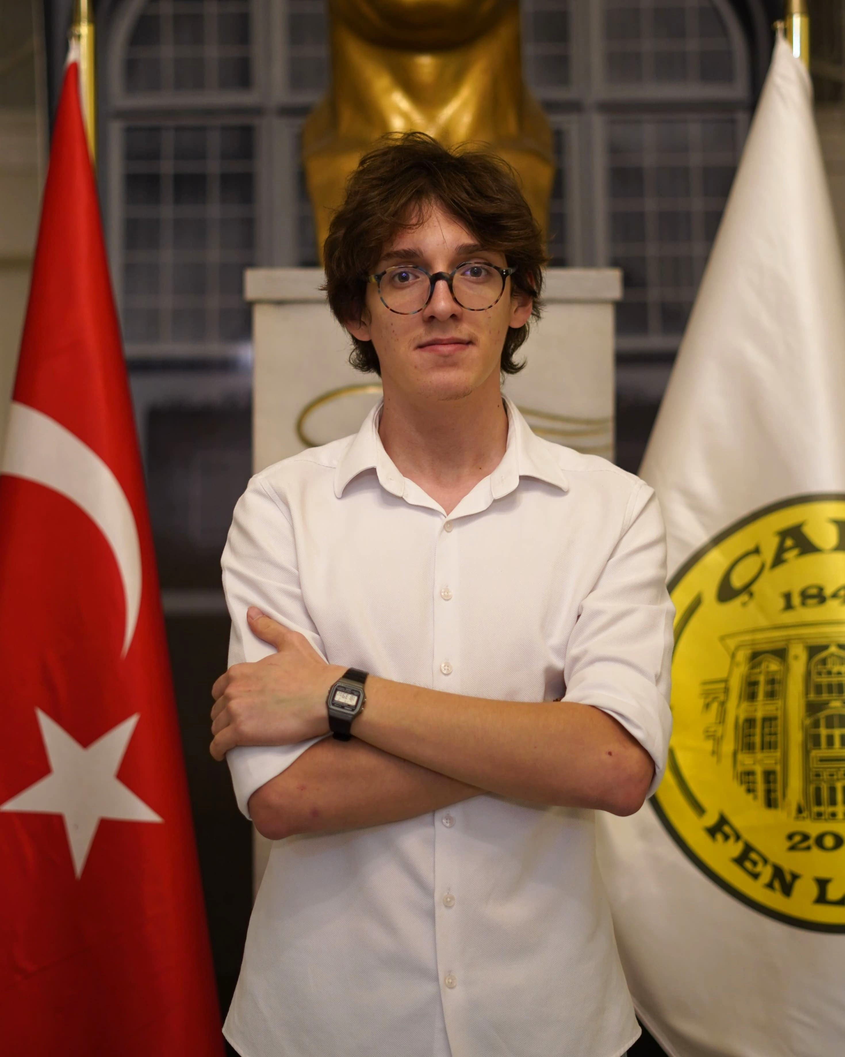 Head of Press Photo